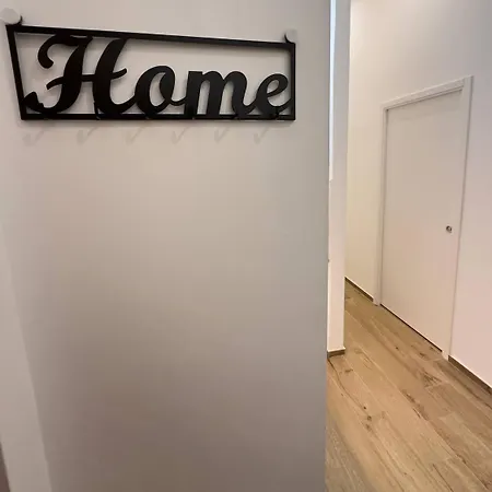 Apartment David's *